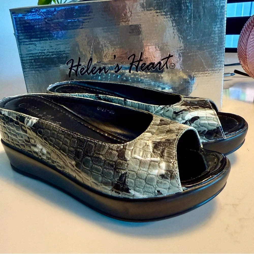 5 for $25!! Helen’s Heart Platform Wedges / Box Exceptional Condition
